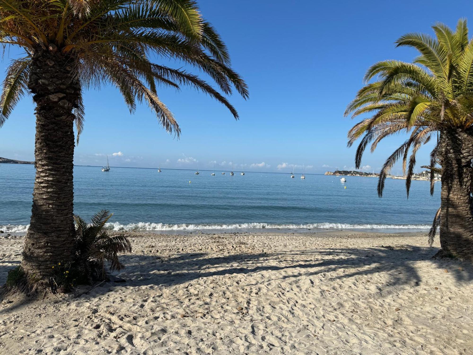 T3 Neuf Avec Terrasse Et Jardin Face A La Mer Bandol Exterior foto
